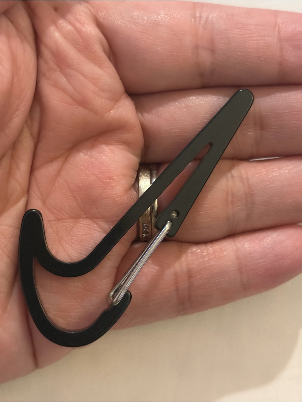 Black Metal Carabiner Hook Keychain - Men's Accessory
